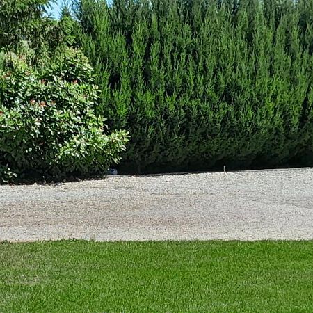 Les Roulottes Hotel Pouilly-sur-Vingeanne Bagian luar foto